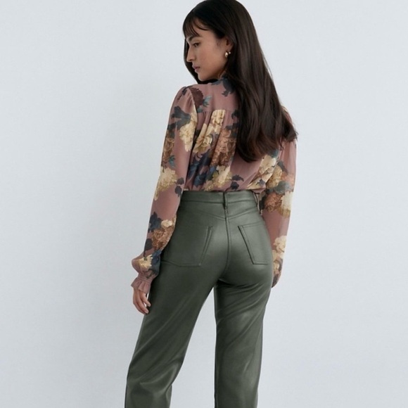 Aritzia Wilfred Vegan Leather Melina Pant - Picture 2 of 16